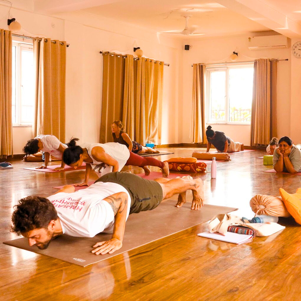 Himalayan Yog Ashram- Yoga Retreat in Rishikesh