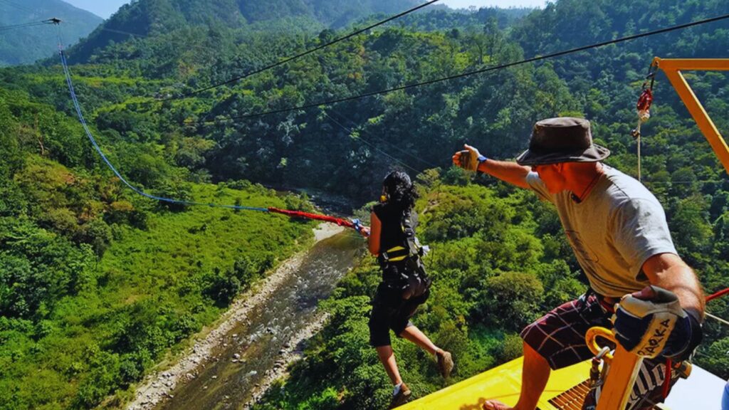 Jumpin Heights- Giant Swing in Rishikesh