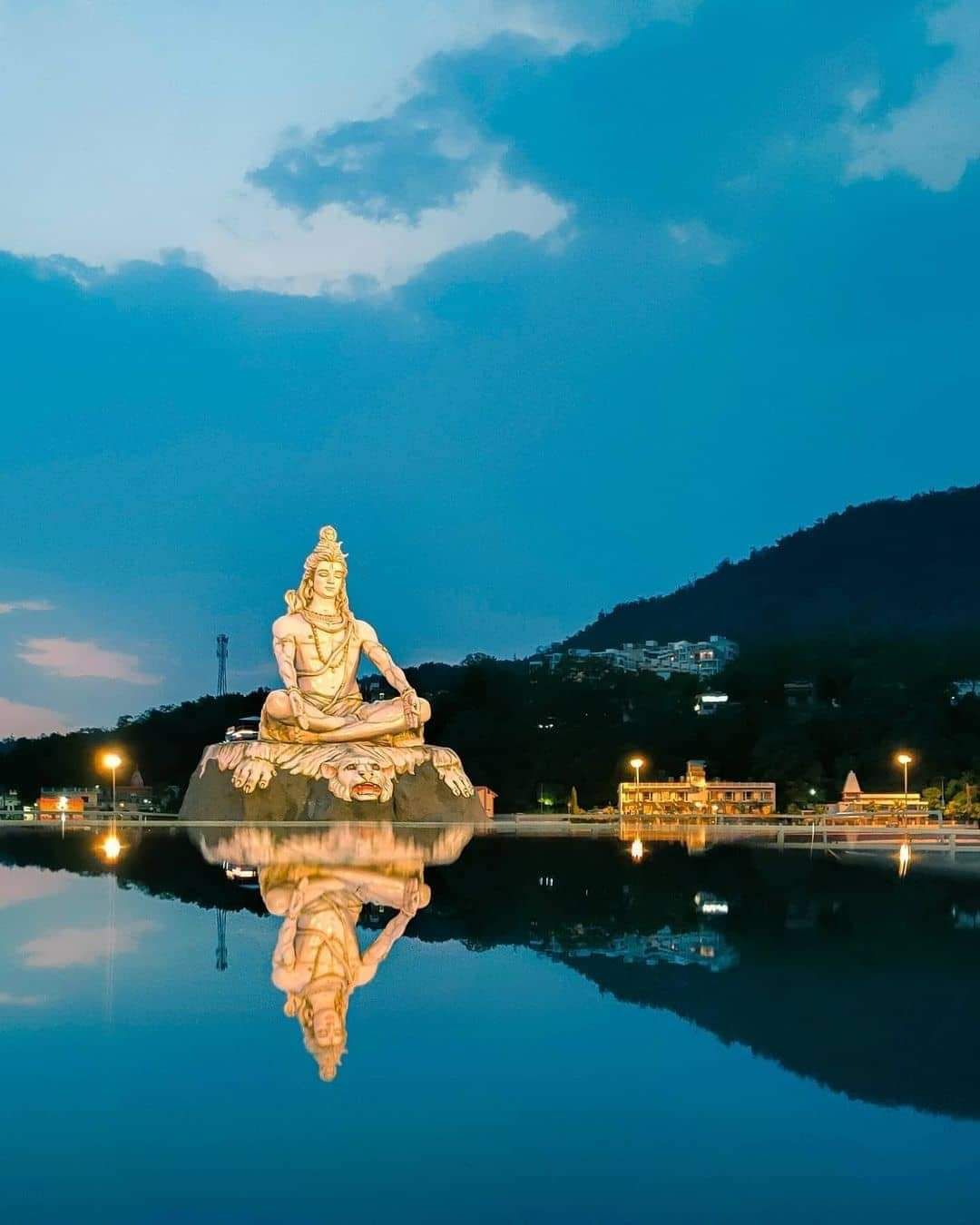 Paramarth Parmarth Niketan Ashram- Ganga Arti Rishikesh - Skyard Hostels Blog